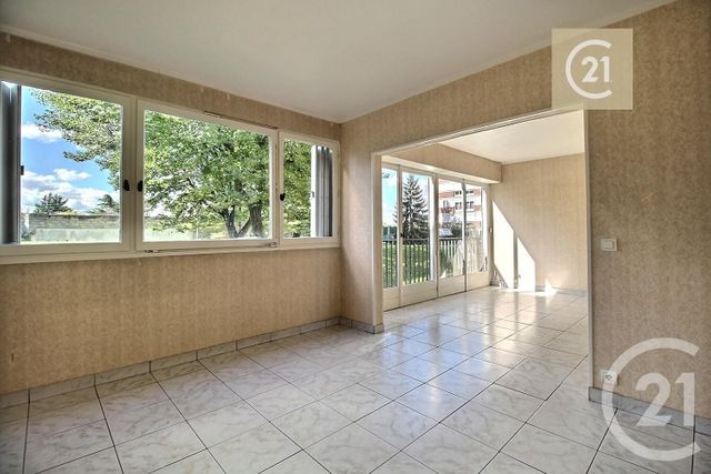 Appartement F4 à vendre - 4 pièces - 71,44 m2 - Livry Gargan - 93 - ILE-DE-FRANCE