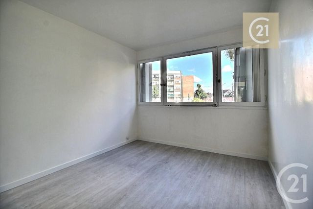 Appartement F4 à vendre - 4 pièces - 71,44 m2 - Livry Gargan - 93 - ILE-DE-FRANCE