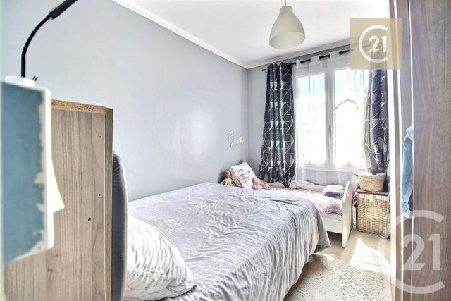 Appartement F2 à vendre - 2 pièces - 42 m2 - Les Pavillons Sous Bois - 93 - ILE-DE-FRANCE