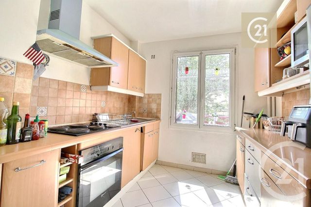 Appartement F2 à vendre - 2 pièces - 42 m2 - Les Pavillons Sous Bois - 93 - ILE-DE-FRANCE
