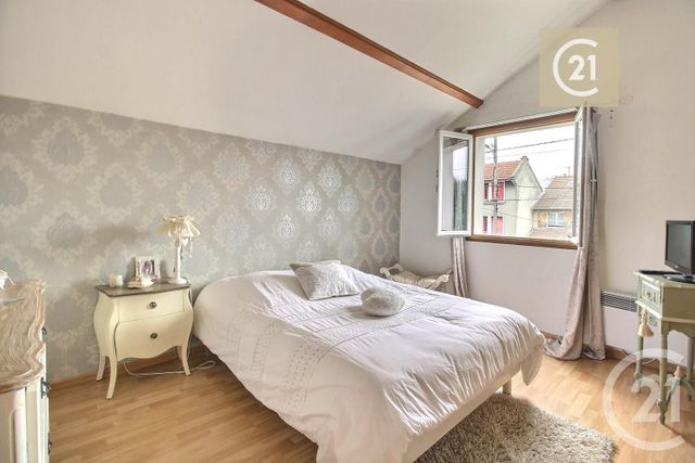 Maison à vendre - 5 pièces - 96,04 m2 - Livry Gargan - 93 - ILE-DE-FRANCE