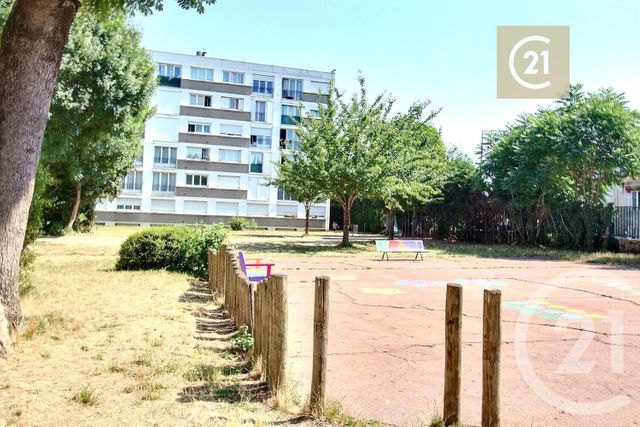 Appartement F4 &agrave; vendre - 4 pi&egrave;ces - 65 m2 - Les Pavillons Sous Bois - 93 - ILE-DE-FRANCE