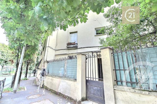 Afficher la photo en grand Maison à vendre - 12 pièces - 156 m2 - Rosny Sous Bois - 93 - ILE-DE-FRANCE