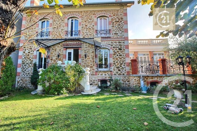 Maison à vendre - 6 pièces - 223,30 m2 - Les Pavillons Sous Bois - 93 - ILE-DE-FRANCE