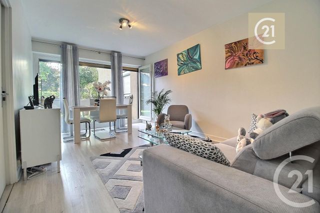 Appartement F2 à vendre - 2 pièces - 42,38 m2 - Livry Gargan - 93 - ILE-DE-FRANCE