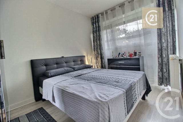 Appartement F2 à vendre - 2 pièces - 42,38 m2 - Livry Gargan - 93 - ILE-DE-FRANCE