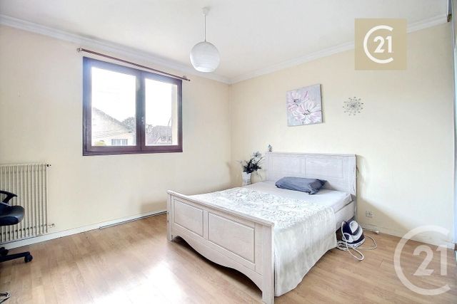 Maison à vendre - 6 pièces - 137 m2 - Livry Gargan - 93 - ILE-DE-FRANCE