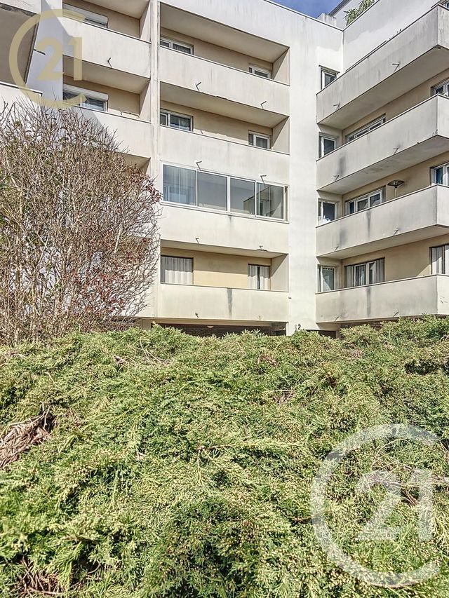 Appartement à vendre - 4 pièces - 83,76 m2 - Bondy - 93 - ILE-DE-FRANCE