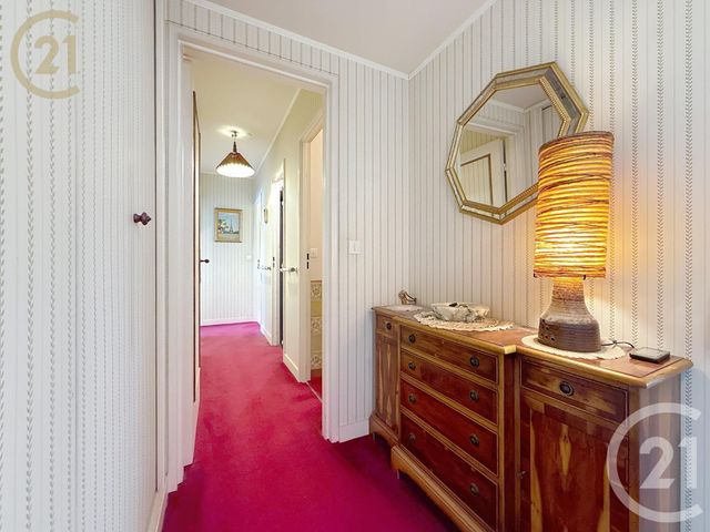 Appartement F4 à vendre - 4 pièces - 75,24 m2 - Bondy - 93 - ILE-DE-FRANCE