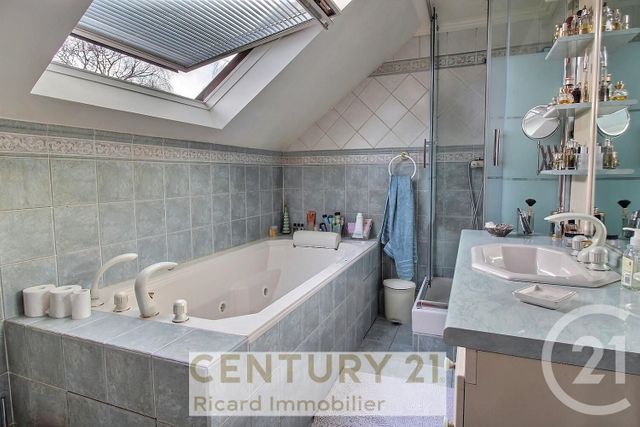 Maison à vendre - 6 pièces - 152 m2 - Bondy - 93 - ILE-DE-FRANCE