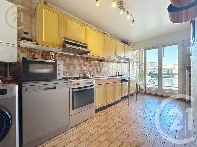 Afficher la photo en grand Appartement F4 à vendre - 4 pièces - 84,79 m2 - Bondy - 93 - ILE-DE-FRANCE