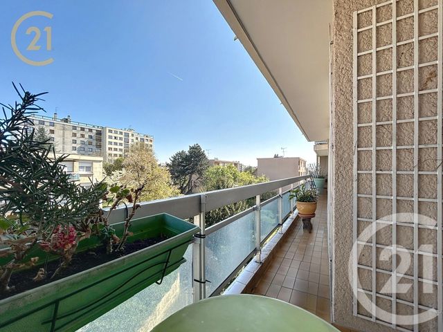 Appartement F4 à vendre - 3 pièces - 84,79 m2 - Bondy - 93 - ILE-DE-FRANCE