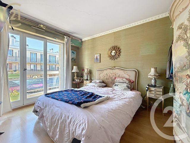 Afficher la photo en grand Appartement F4 à vendre - 4 pièces - 84,79 m2 - Bondy - 93 - ILE-DE-FRANCE