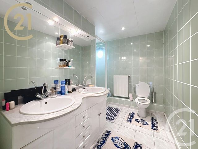 Maison à vendre - 3 pièces - 155,60 m2 - Bondy - 93 - ILE-DE-FRANCE