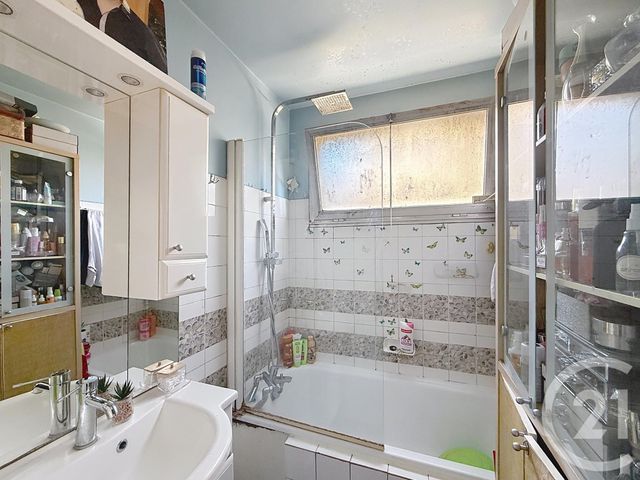 Afficher la photo en grand Appartement F2 à vendre - 2 pièces - 41,04 m2 - Bondy - 93 - ILE-DE-FRANCE