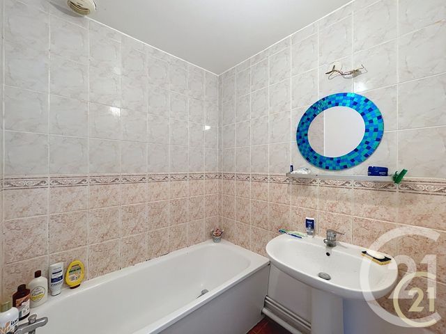 Maison à vendre - 4 pièces - 76,21 m2 - Bondy - 93 - ILE-DE-FRANCE