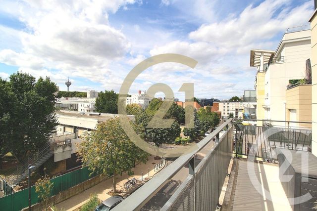 Afficher la photo en grand Appartement F4 à vendre - 4 pièces - 77,77 m2 - Romainville - 93 - ILE-DE-FRANCE