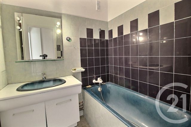 Afficher la photo en grand Appartement F4 à vendre - 4 pièces - 63,50 m2 - Pantin - 93 - ILE-DE-FRANCE