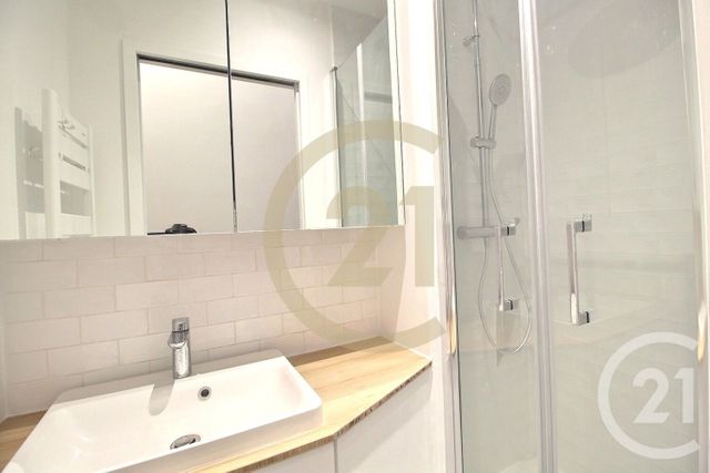 Appartement F2 à vendre - 2 pièces - 48,80 m2 - Pantin - 93 - ILE-DE-FRANCE