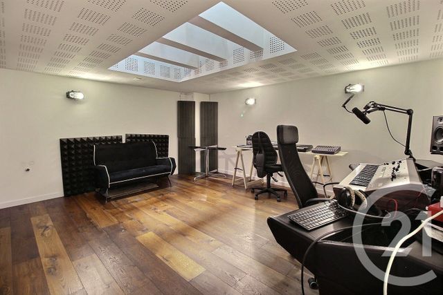 Afficher la photo en grand Appartement Souplex à vendre - 4 pièces - 136,07 m2 - Pantin - 93 - ILE-DE-FRANCE