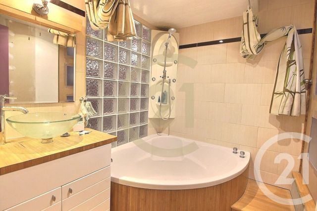 Appartement F3 à vendre - 3 pièces - 62,65 m2 - Le Pre St Gervais - 93 - ILE-DE-FRANCE