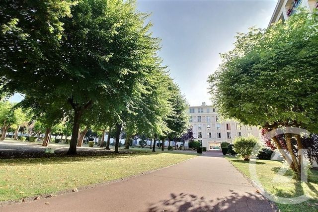 Appartement F3 à vendre - 3 pièces - 56,25 m2 - Pantin - 93 - ILE-DE-FRANCE