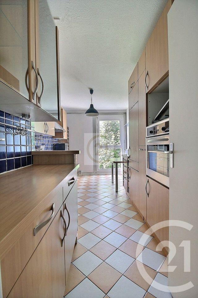 Appartement F4 à vendre - 4 pièces - 81 m2 - Pantin - 93 - ILE-DE-FRANCE