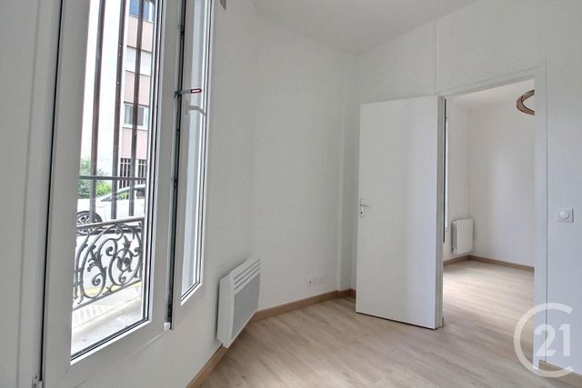 Afficher la photo en grand Appartement F2 à vendre - 2 pièces - 31,67 m2 - Pantin - 93 - ILE-DE-FRANCE