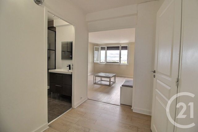 Afficher la photo en grand Appartement T3 à vendre - 3 pièces - 56 m2 - Pantin - 93 - ILE-DE-FRANCE