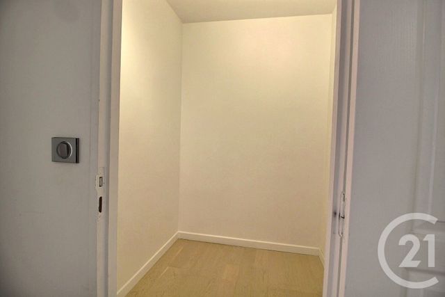 Afficher la photo en grand Appartement T3 à vendre - 3 pièces - 56 m2 - Pantin - 93 - ILE-DE-FRANCE