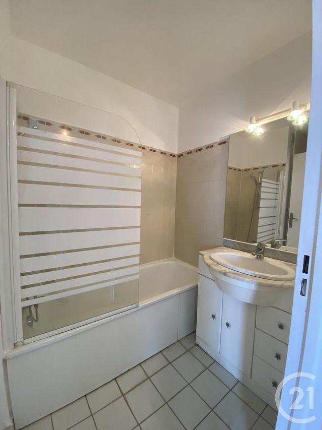 Appartement F1 &agrave; louer - 1 pi&egrave;ce - 33,46 m2 - Livry Gargan - 93 - ILE-DE-FRANCE