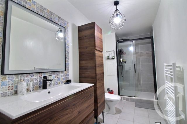 Appartement F2 à vendre - 2 pièces - 43 m2 - Rosny Sous Bois - 93 - ILE-DE-FRANCE