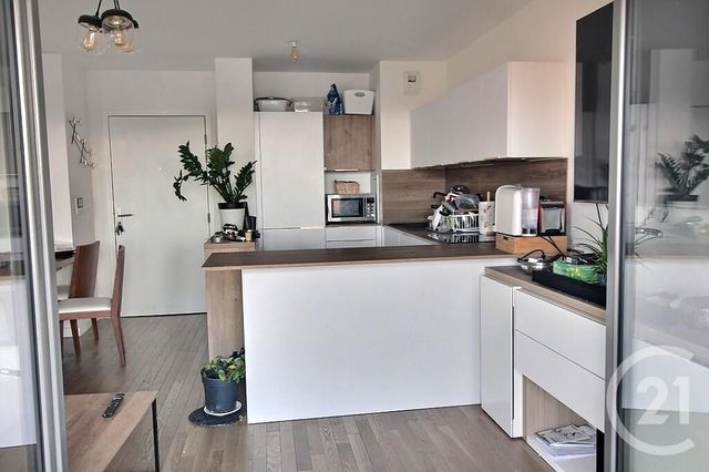 Appartement à vendre - 3 pièces - 57,02 m2 - Rosny Sous Bois - 93 - ILE-DE-FRANCE