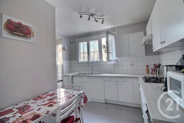 Appartement F3 à vendre - 3 pièces - 65 m2 - Rosny Sous Bois - 93 - ILE-DE-FRANCE