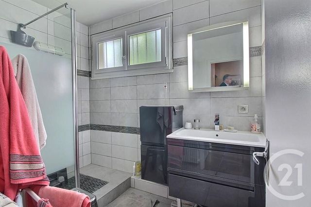 Afficher la photo en grand Appartement F3 à vendre - 3 pièces - 60,88 m2 - Rosny Sous Bois - 93 - ILE-DE-FRANCE