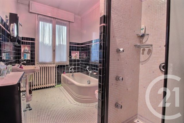 Maison à vendre - 8 pièces - 150 m2 - Rosny Sous Bois - 93 - ILE-DE-FRANCE