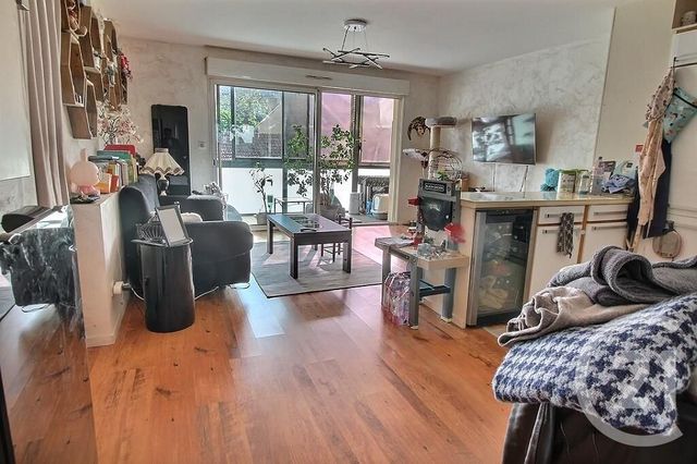 Appartement F3 à vendre - 3 pièces - 73,76 m2 - Rosny Sous Bois - 93 - ILE-DE-FRANCE