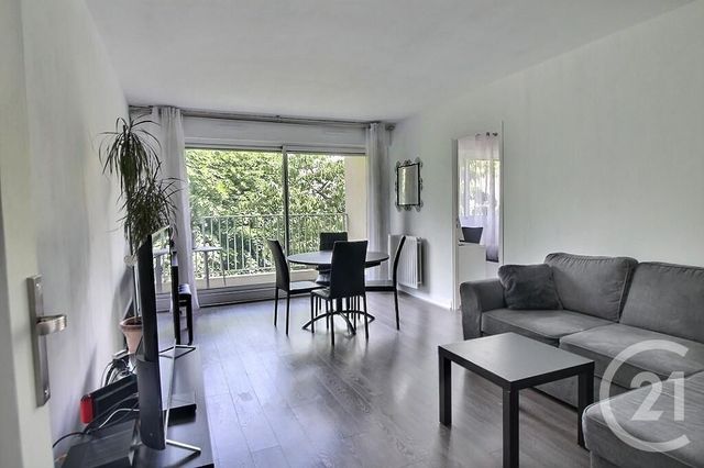 Appartement à vendre - 4 pièces - 81,84 m2 - Rosny Sous Bois - 93 - ILE-DE-FRANCE