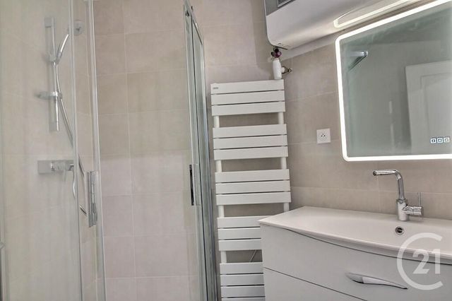 Appartement F2 à vendre - 2 pièces - 46,60 m2 - Rosny Sous Bois - 93 - ILE-DE-FRANCE