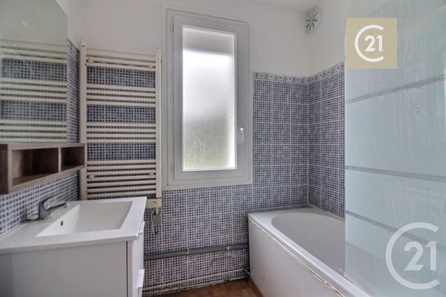 Appartement &agrave; vendre - 4 pi&egrave;ces - 64 m2 - Neuilly Plaisance - 93 - ILE-DE-FRANCE