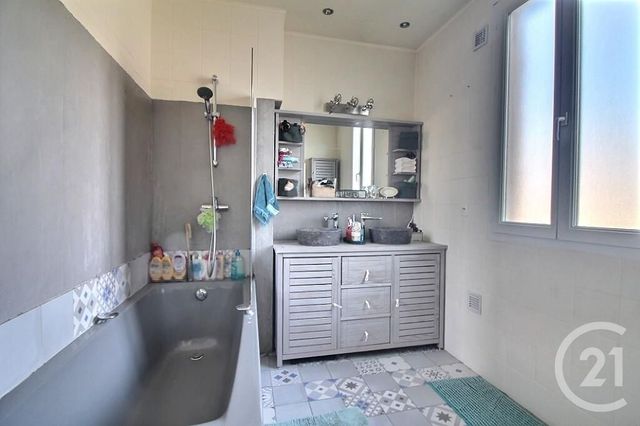 Maison &agrave; vendre - 5 pi&egrave;ces - 126 m2 - Rosny Sous Bois - 93 - ILE-DE-FRANCE