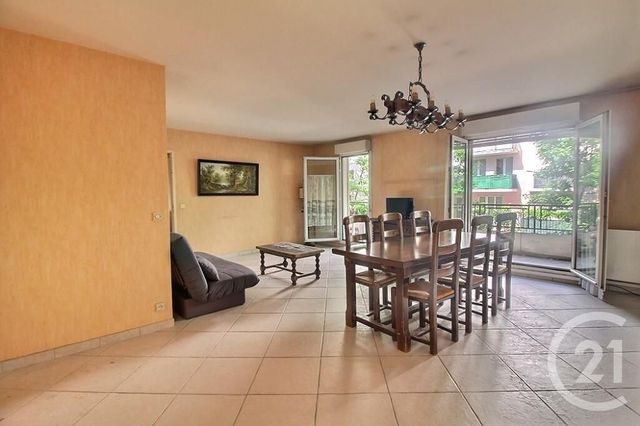 Appartement F5 &agrave; vendre - 5 pi&egrave;ces - 99,25 m2 - Rosny Sous Bois - 93 - ILE-DE-FRANCE