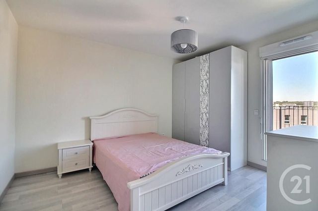 Appartement &agrave; vendre - 4 pi&egrave;ces - 100 m2 - Rosny Sous Bois - 93 - ILE-DE-FRANCE