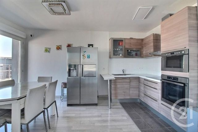 Appartement &agrave; vendre - 4 pi&egrave;ces - 100 m2 - Rosny Sous Bois - 93 - ILE-DE-FRANCE