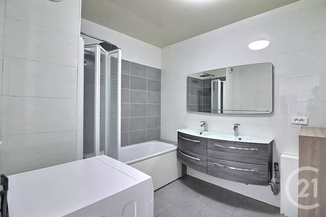 Appartement &agrave; vendre - 4 pi&egrave;ces - 100 m2 - Rosny Sous Bois - 93 - ILE-DE-FRANCE