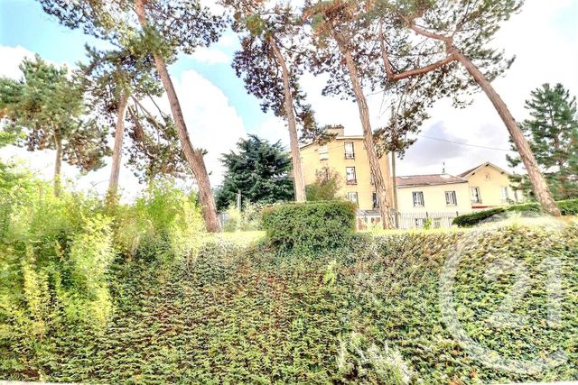 Appartement F3 à vendre - 3 pièces - 65 m2 - Les Lilas - 93 - ILE-DE-FRANCE