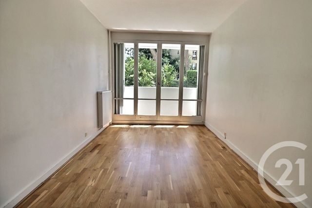 Appartement F3 à vendre - 3 pièces - 65 m2 - Les Lilas - 93 - ILE-DE-FRANCE