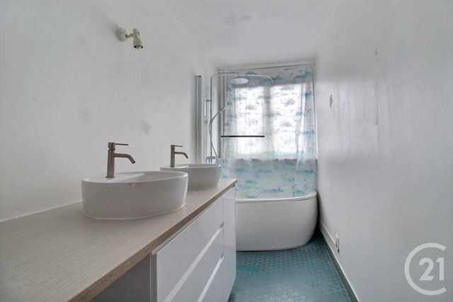 Appartement F3 à vendre - 3 pièces - 65 m2 - Les Lilas - 93 - ILE-DE-FRANCE