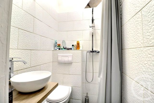 Appartement F1 à vendre - 1 pièce - 15 m2 - Les Lilas - 93 - ILE-DE-FRANCE