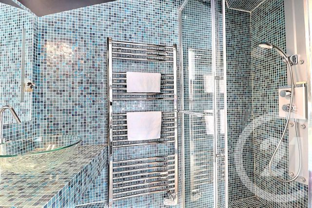 Afficher la photo en grand Appartement F4 à vendre - 4 pièces - 116 m2 - Les Lilas - 93 - ILE-DE-FRANCE